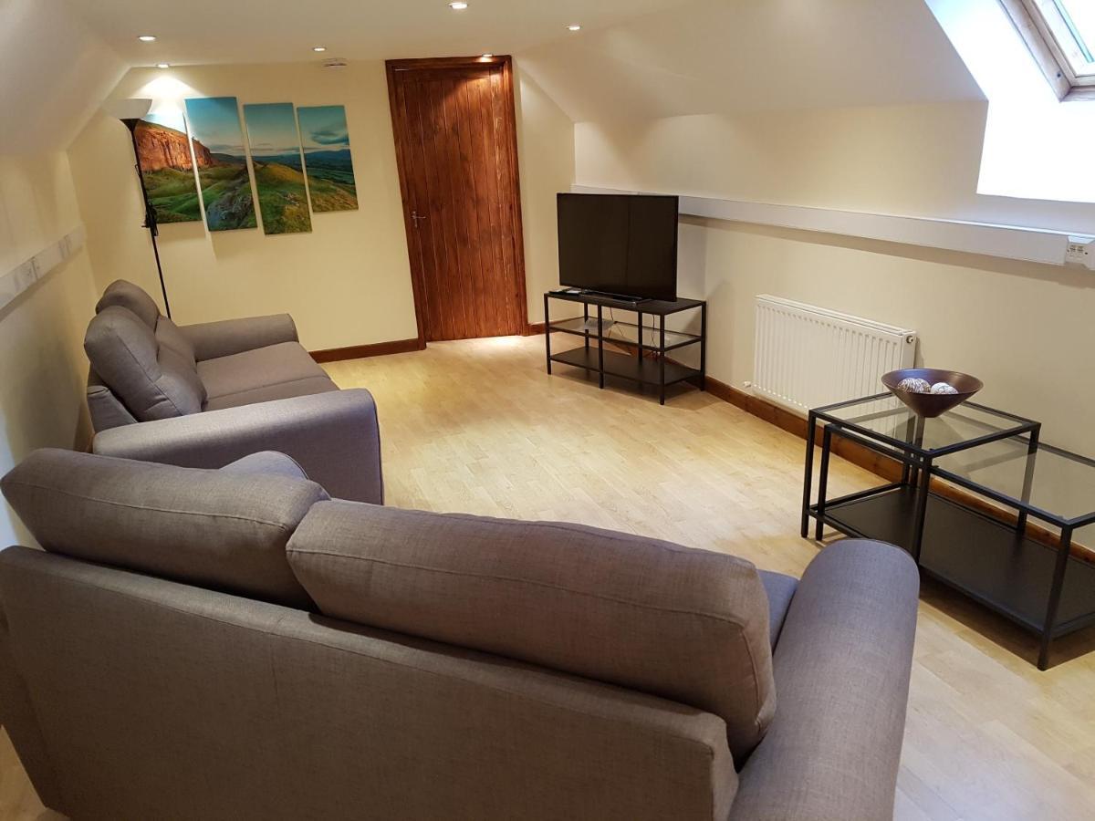The Loft Apartment Abergavenny Bagian luar foto